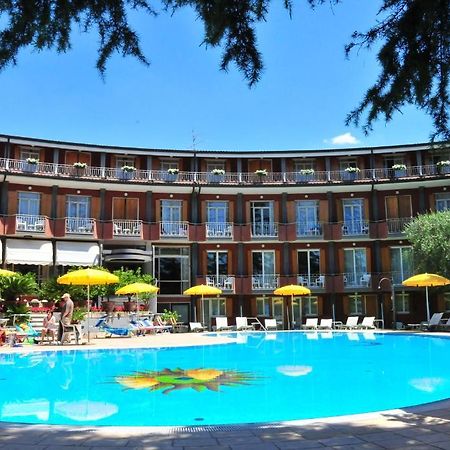 Hotel Continental Garda  Kültér fotó