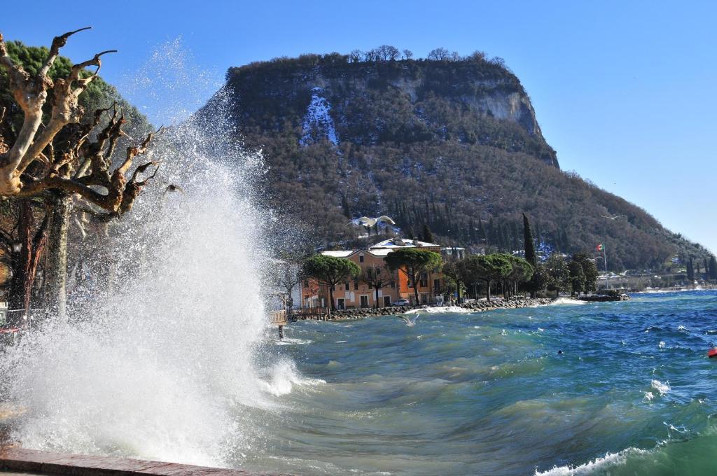 Hotel Continental Garda  Kültér fotó